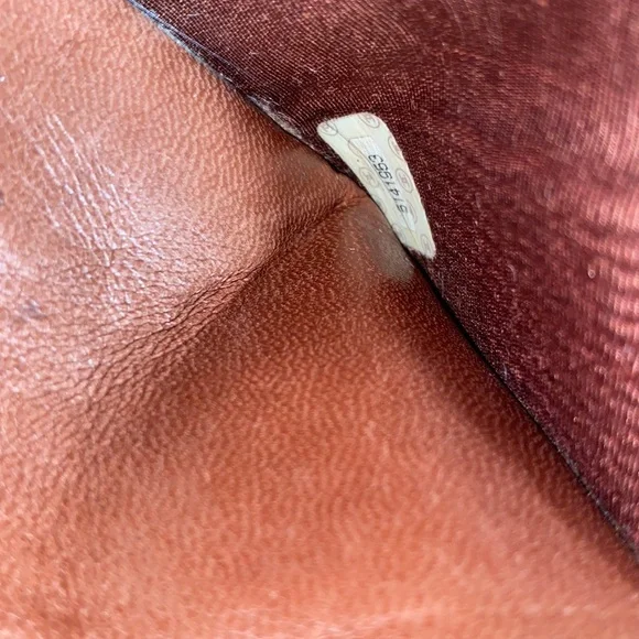 SOLDAuthentic CHANEL CC Logo Caviar Leather Purse Wallet - Picture 10 of 17